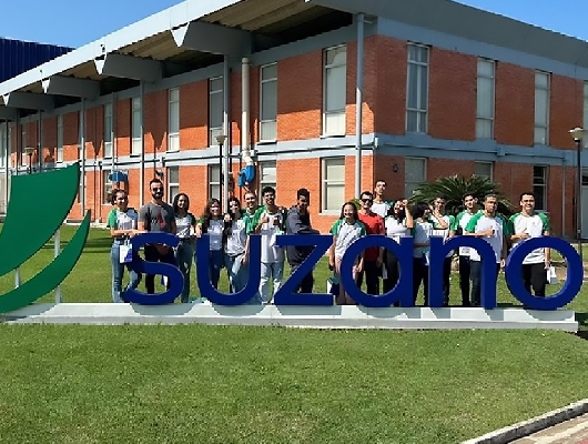 Clique para ver a notícia completa Estudantes de Logística visitam fábrica da Suzano em Aracruz (ES)